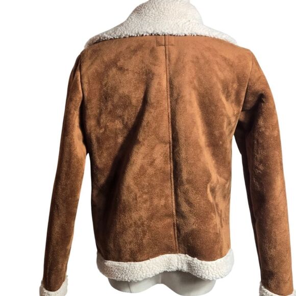 Art Class Faux Suede and Sherpa Short Jacket - Picture 4 of 8